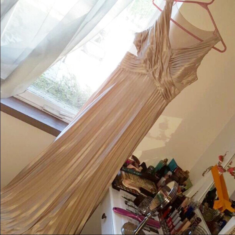 Long dress. Size Large.